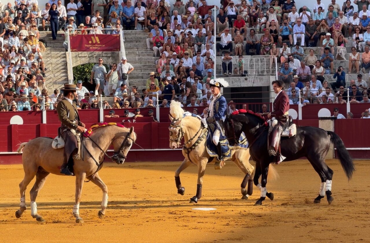 Dos tercios de plaza en la corrida de rejones de la feria de Málaga