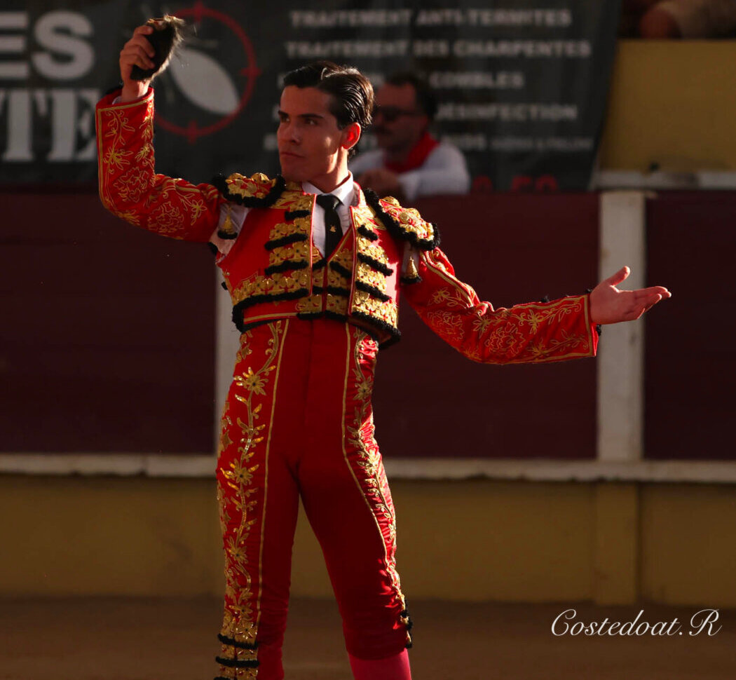 Alberto Donaire, a hombros en Parentis en Born