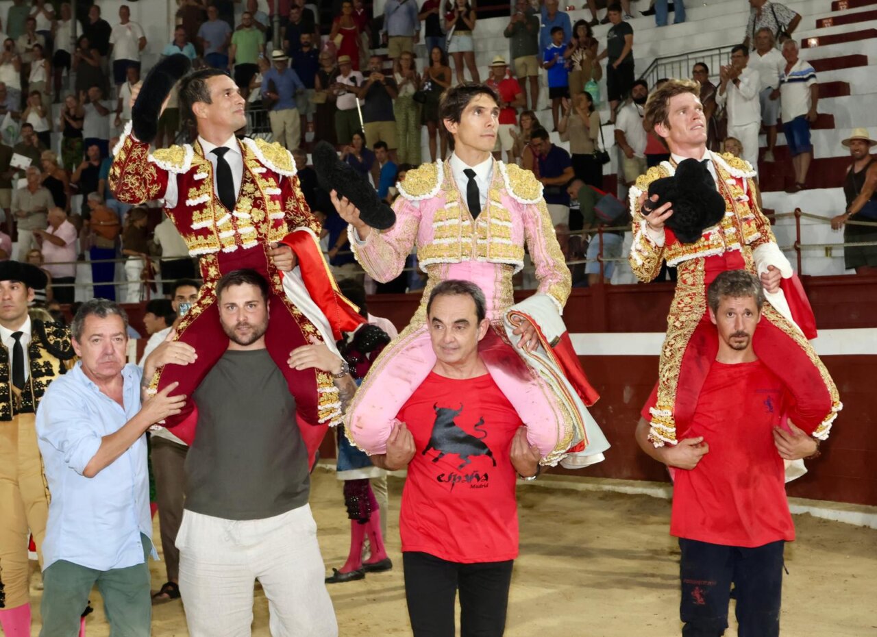 Castella, Manzanares y Borja Jiménez, un triunfo para salvar Ondara